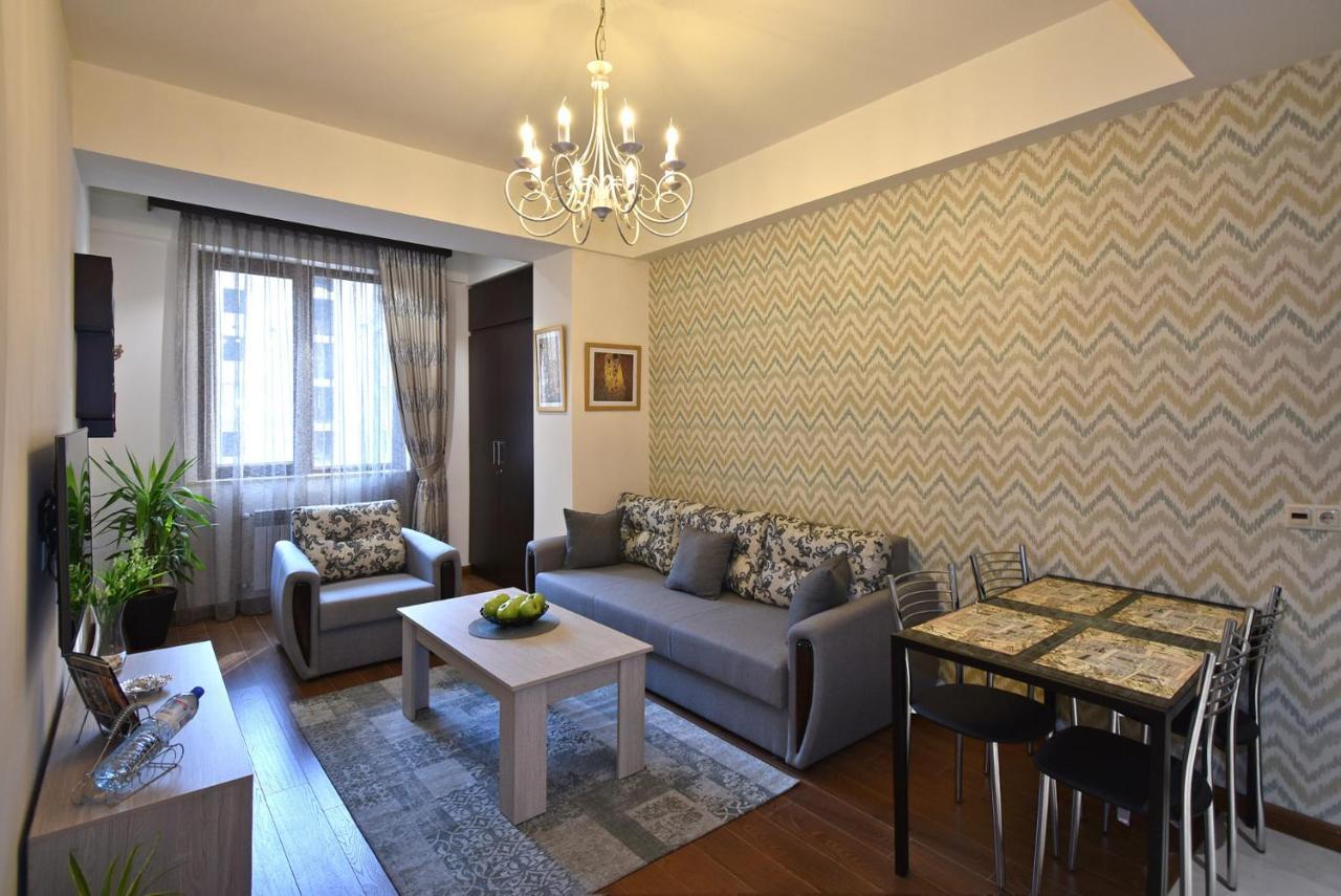 Yerevan4You Patio מראה חיצוני תמונה