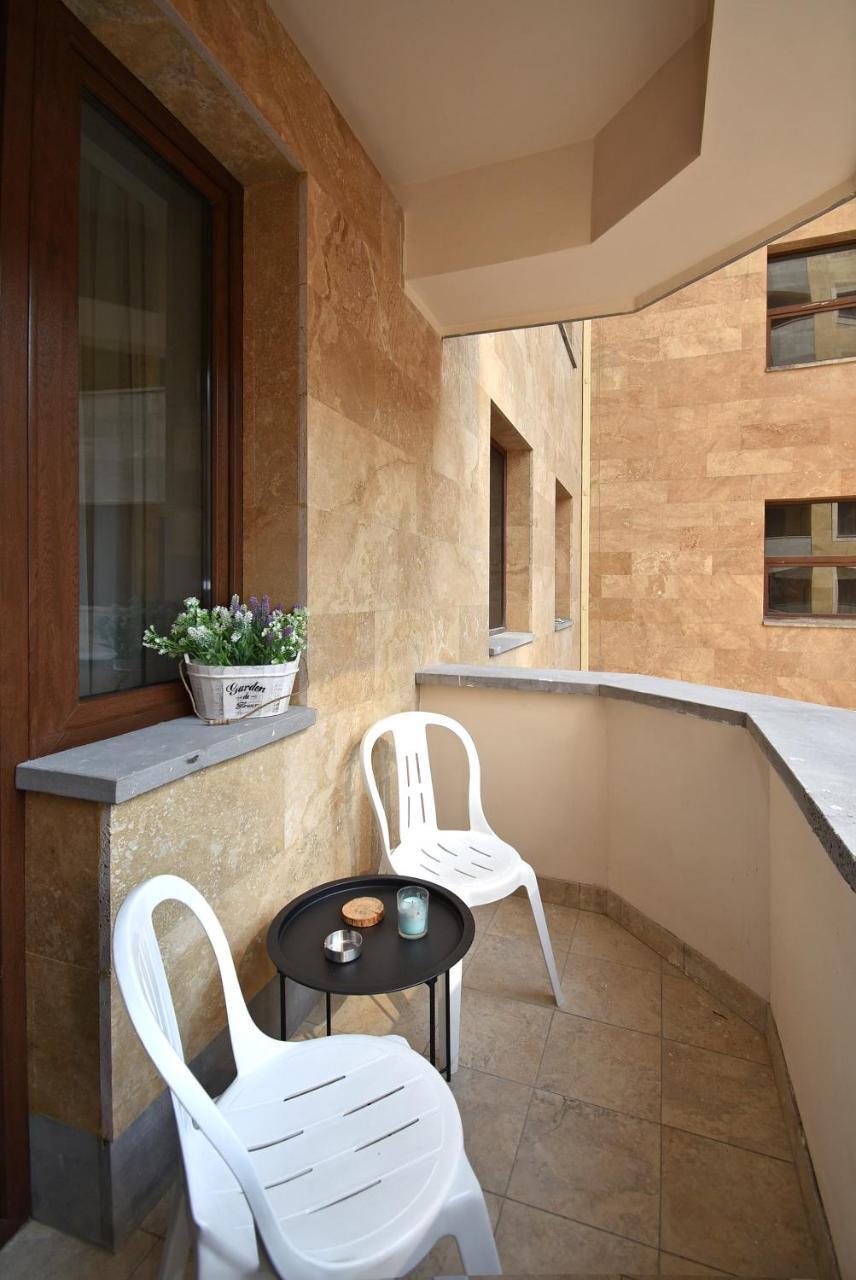 Yerevan4You Patio מראה חיצוני תמונה
