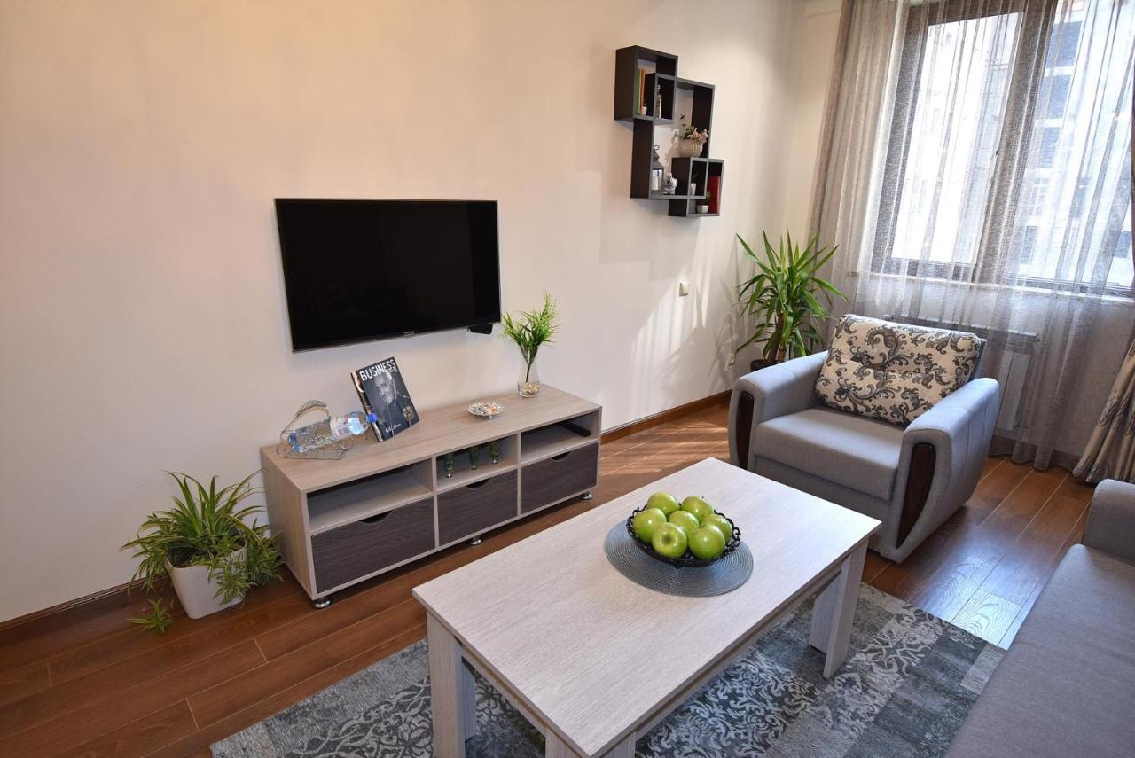 Yerevan4You Patio מראה חיצוני תמונה